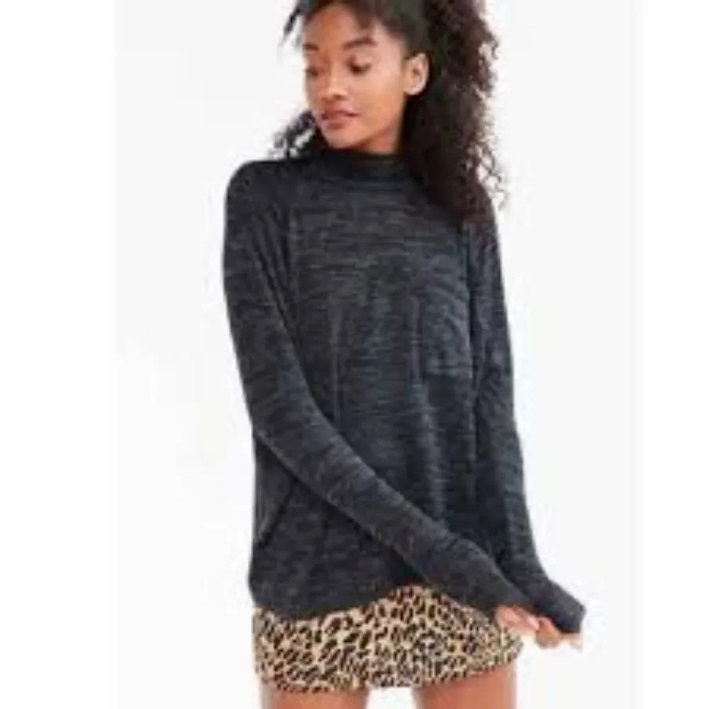 BDG Charcoal Grey Oversized Mock‎ Neck Pocket Sweater Size Small